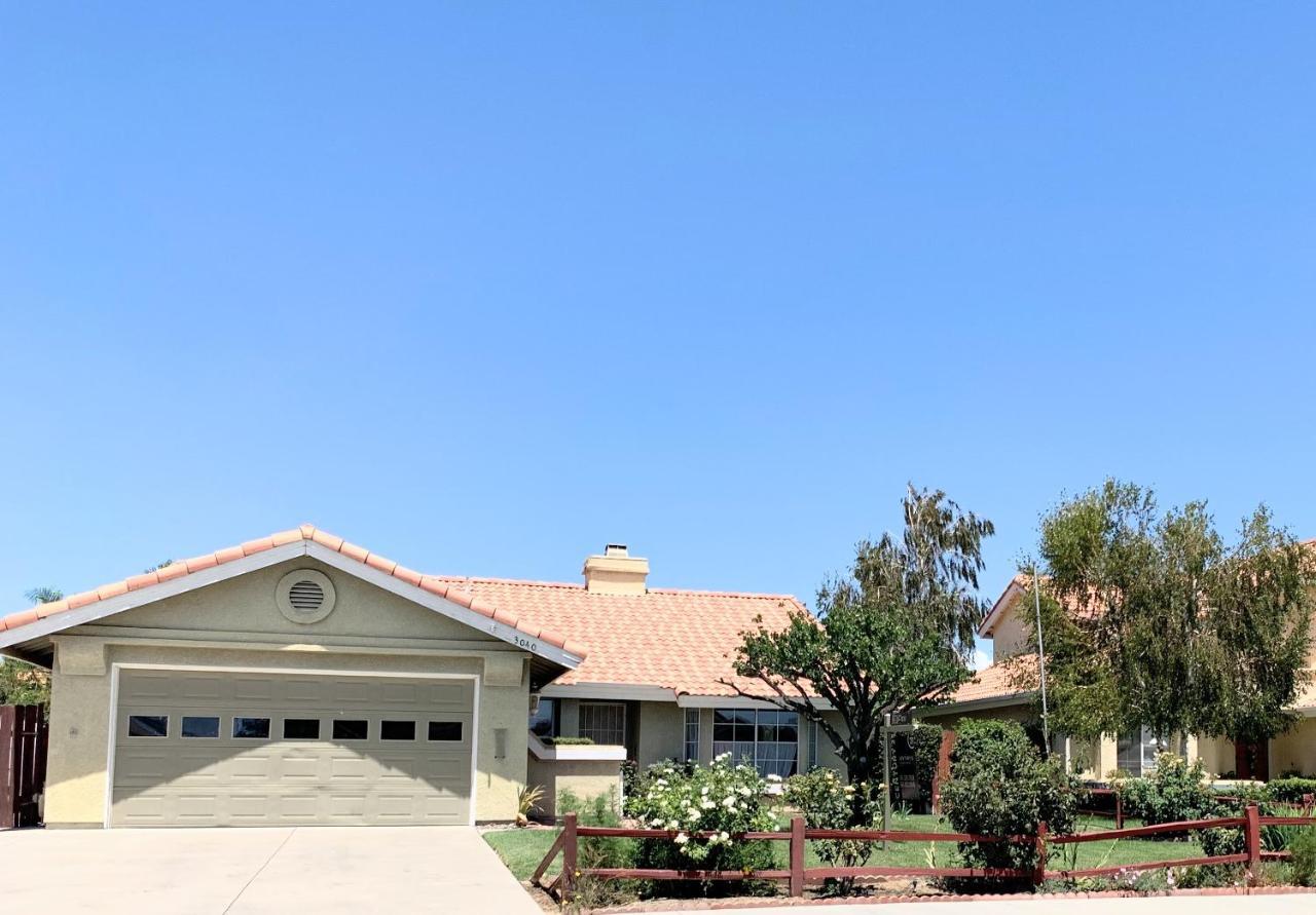 Vineyard Vista Suite With Tv And Private Bathroom Hemet Exterior photo